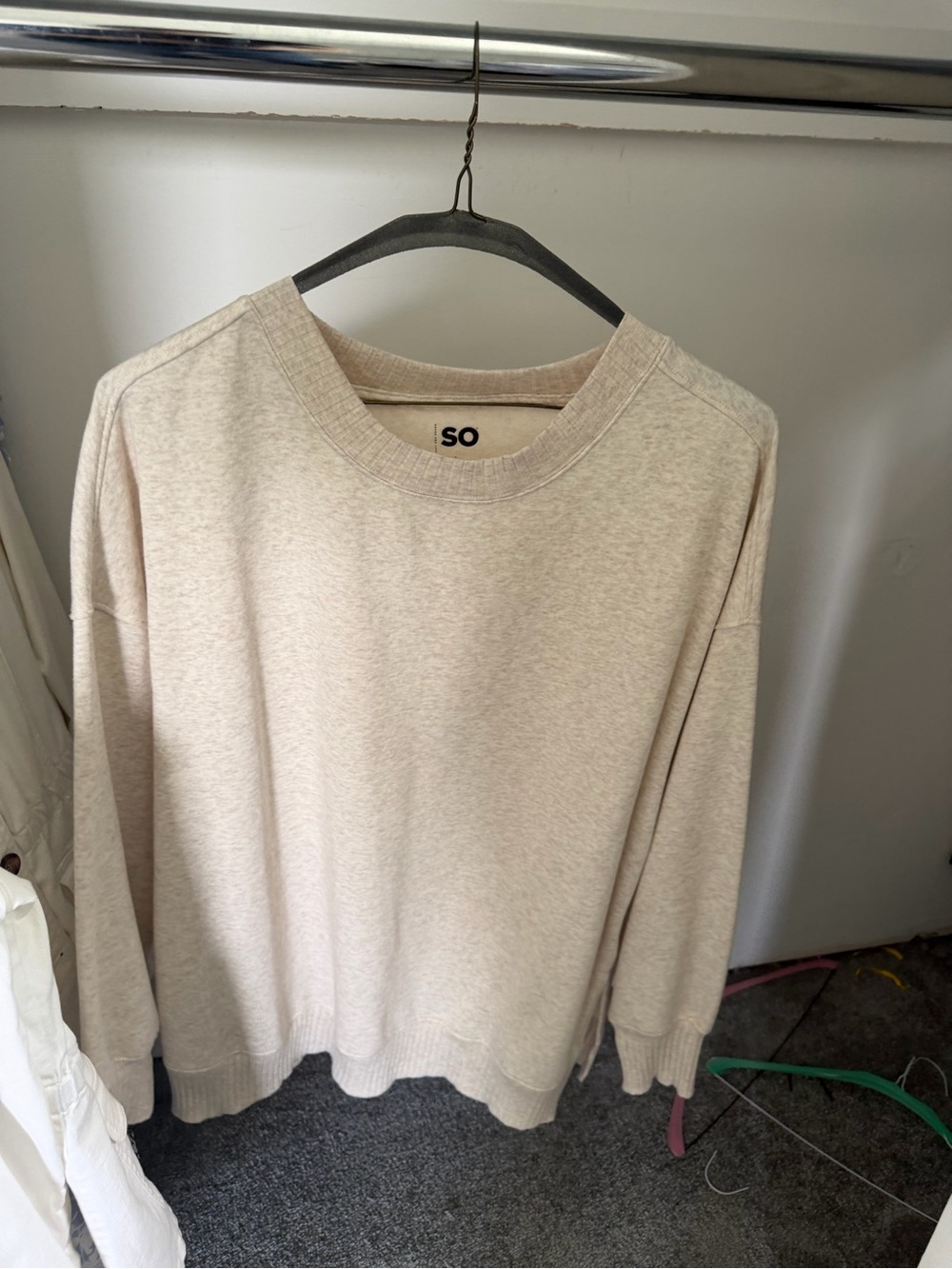 SO Clothing Women’s Crewneck Long Sleeve Sweatshirt Taupe Size Large